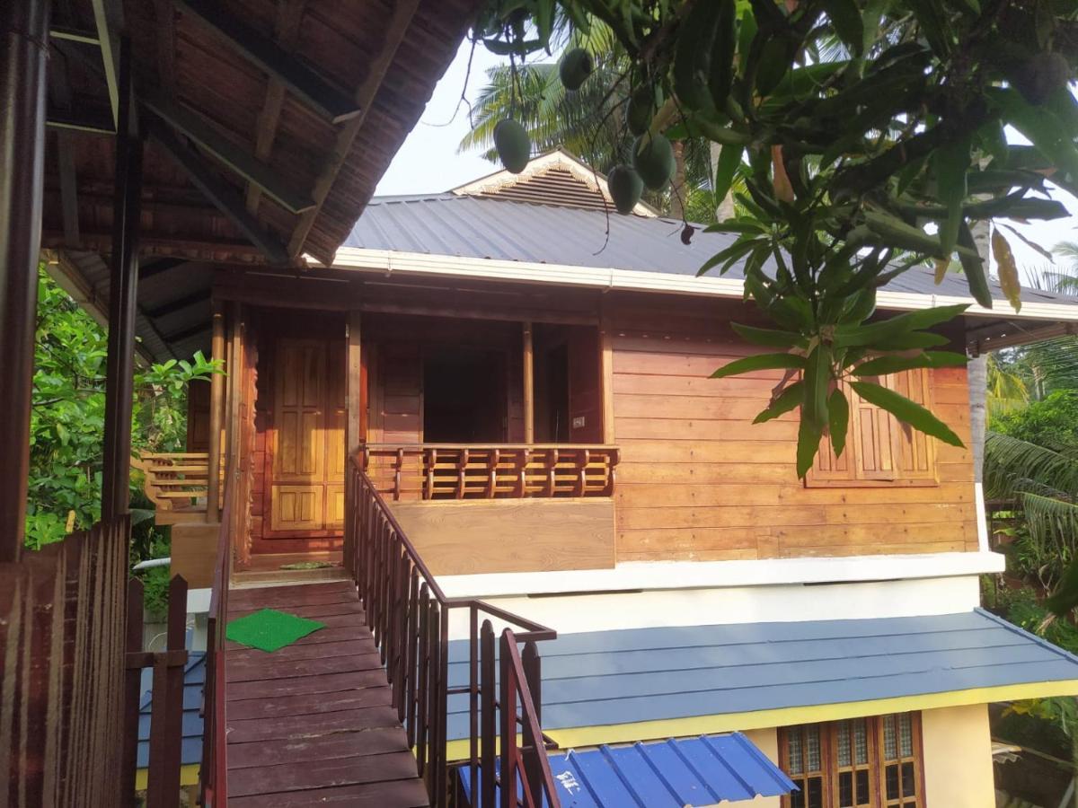 Mundromocktail Tourist Home Sasthamcotta 外观 照片