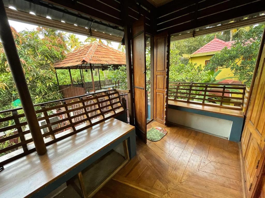 Mundromocktail Tourist Home Sasthamcotta 外观 照片
